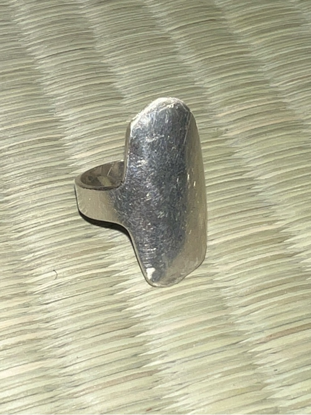 Abstract sterling silver shield ring - Picture 2 of 11